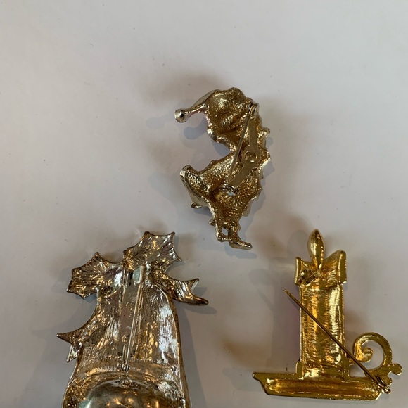 Festive Red and Green Christmas Ornaments Set - Picture 2 of 4